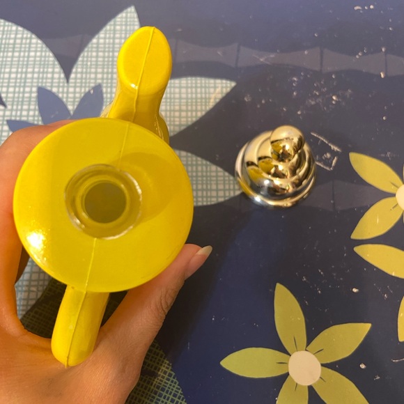 Avon Floral Teapot - Picture 6 of 6